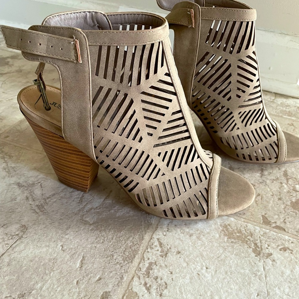 Women’s Heels size 8.5
